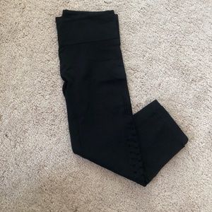 Athleta Capri- Cute Detail on leg